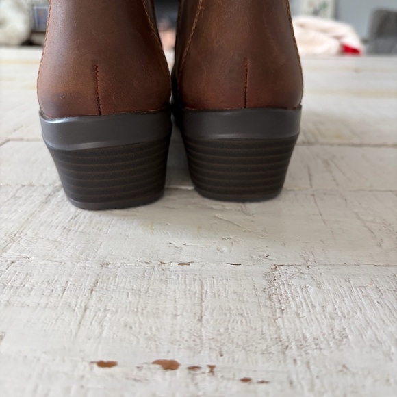 Clarks Angie Spice Ankle Boots size 7.5 WIDE Brown Oiled Leather Booties - Picture 5 of 14
